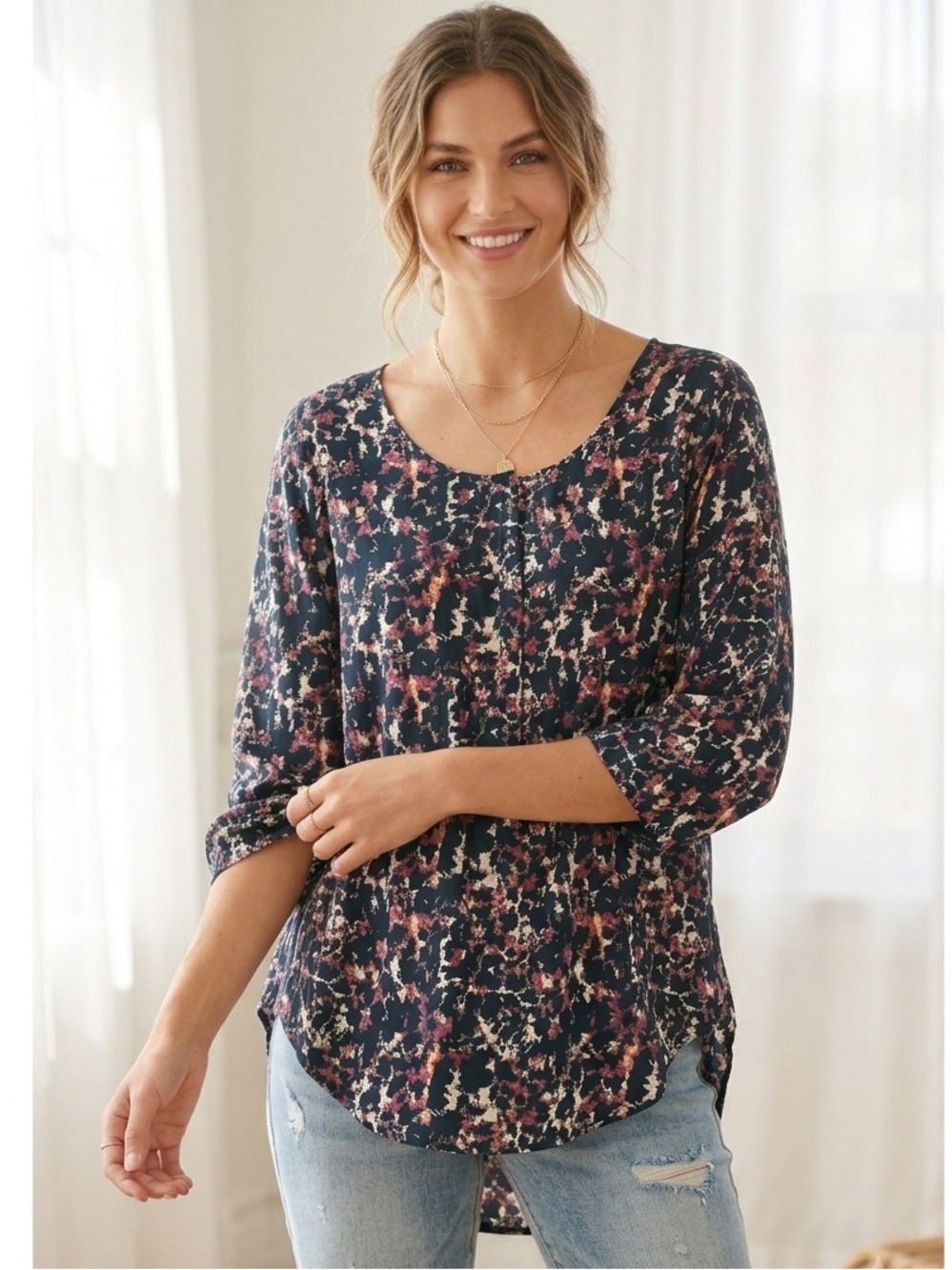 LE Lis Floral Women's Top size XL